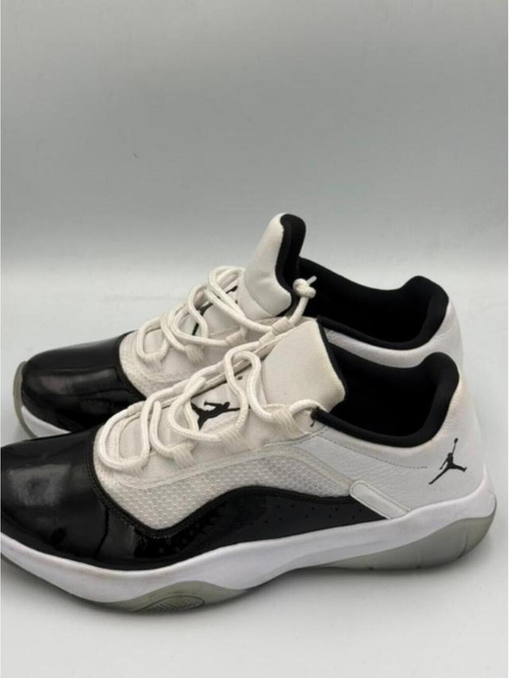 Jordan Men's 11 CMFT Low White/Black Men's 11.5 - used